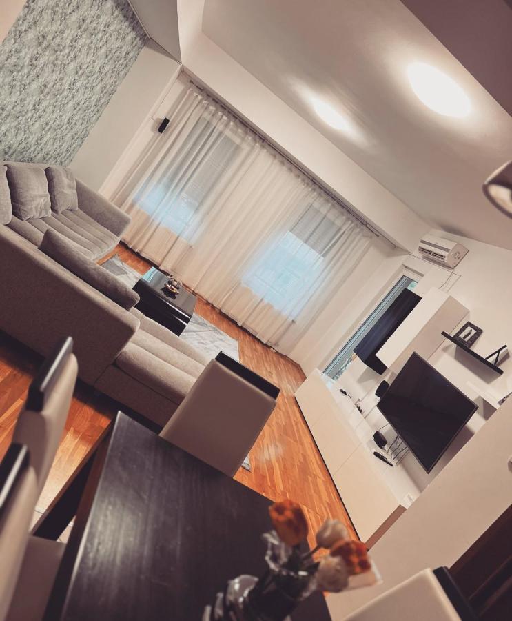 Iva Lux Stan Na Dan Apartment Баня Лука Екстериор снимка